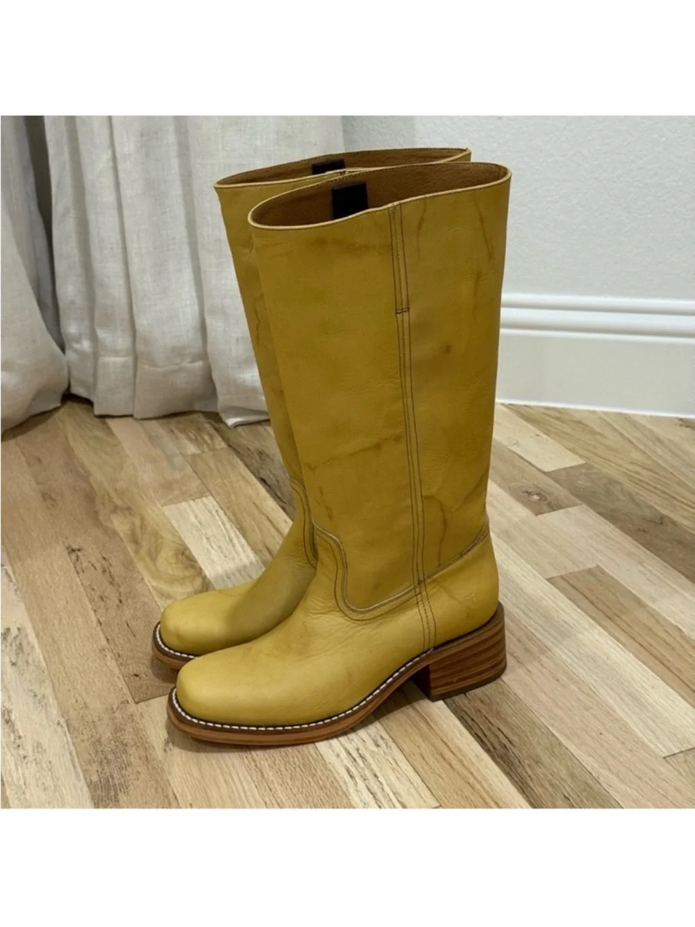 Frye Campus 14L Boots Banana